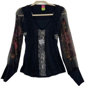 Save the Queen eclectic ruffle metal accents multimedia sheer sleeve top. Small